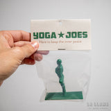 Soldaditos haciendo yoga "Yoga Joes"