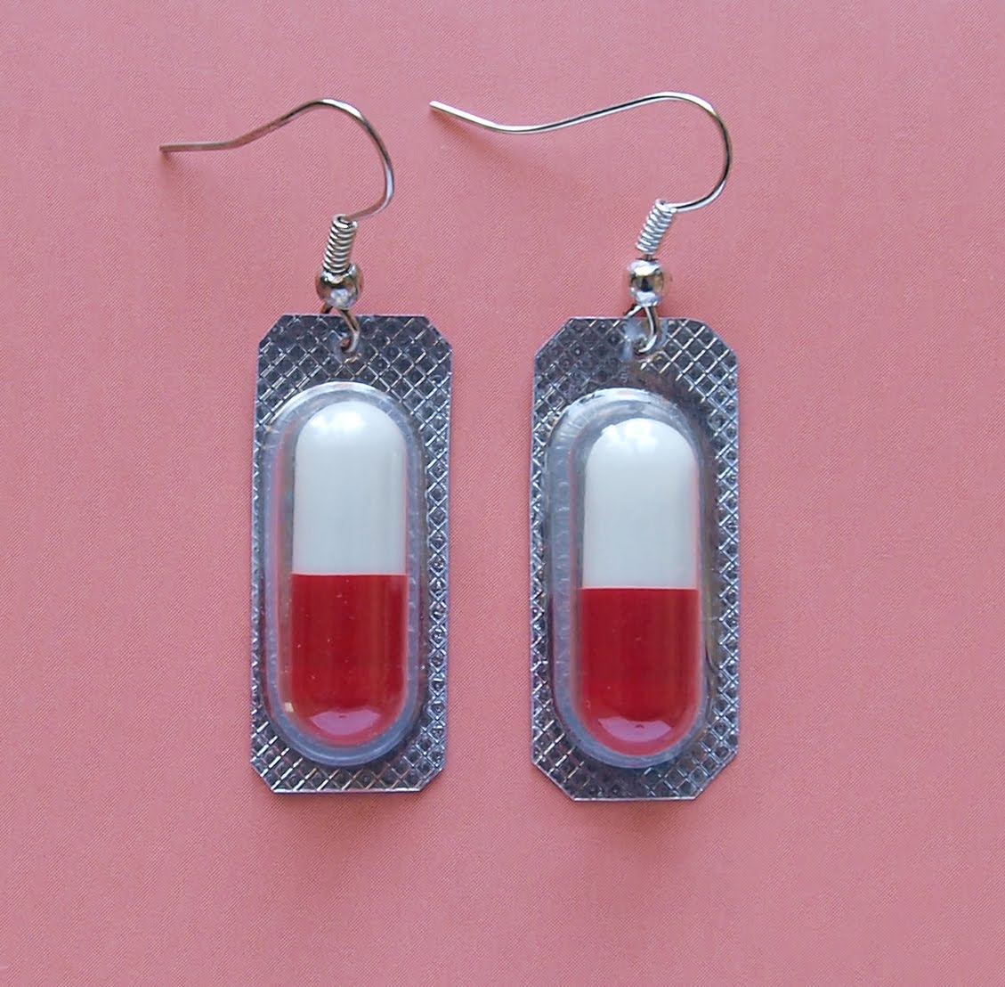 LAMASQWERTY | Pendientes Lol: Pastillas