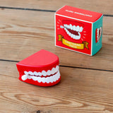 Dientes saltarines "Chattering Teeth"