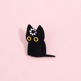 Pin de gatito pensando
