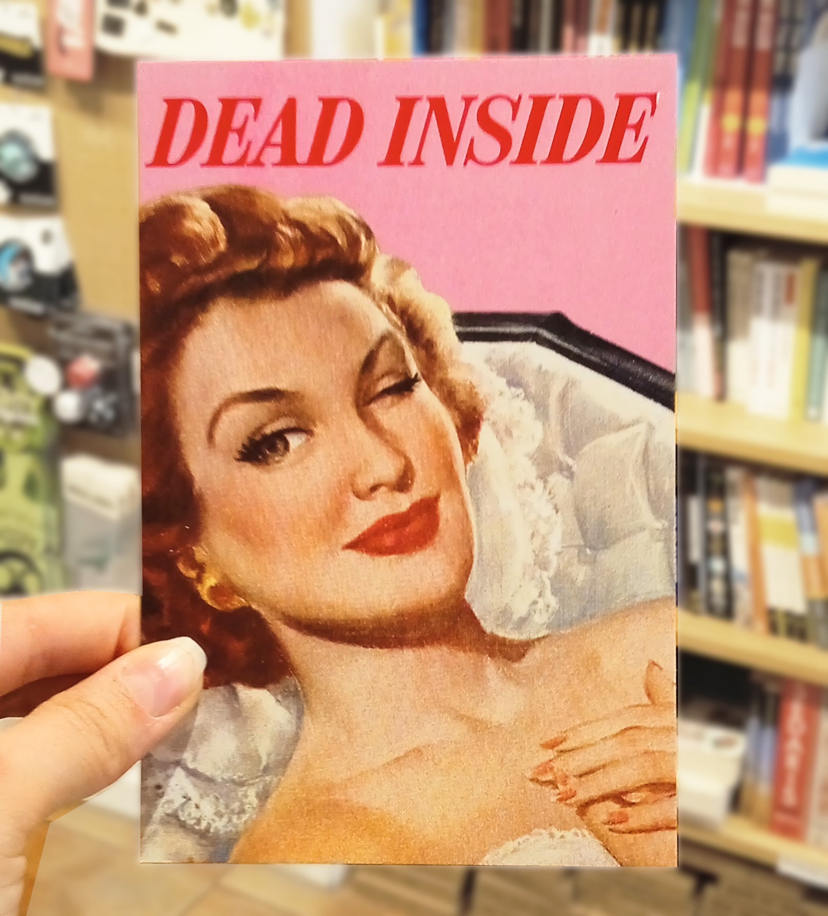 LA LLAMA | Postal "Dead inside”