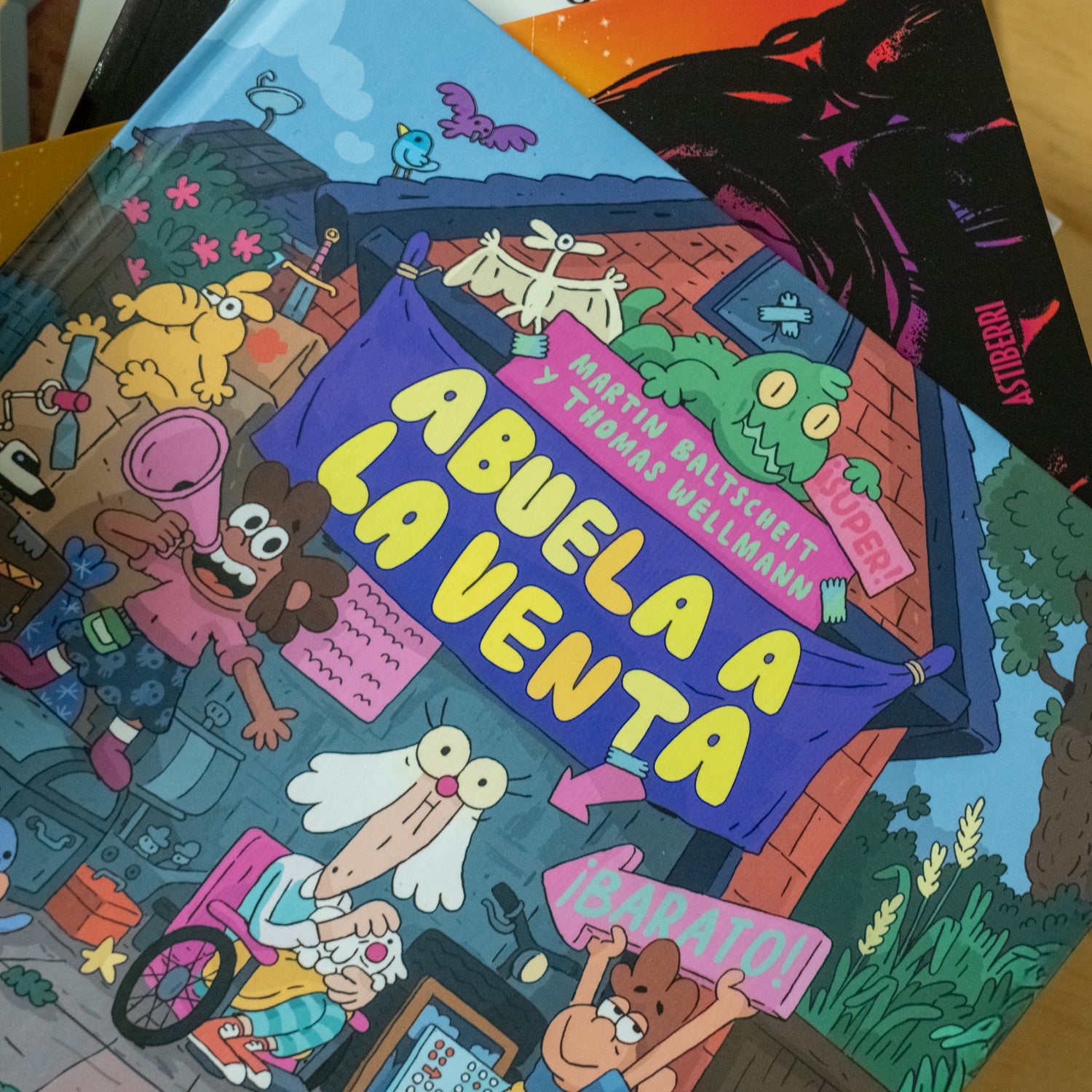 MARTIN BALTSCHEIT & THOMAS WELLMANN | Abuela a la venta