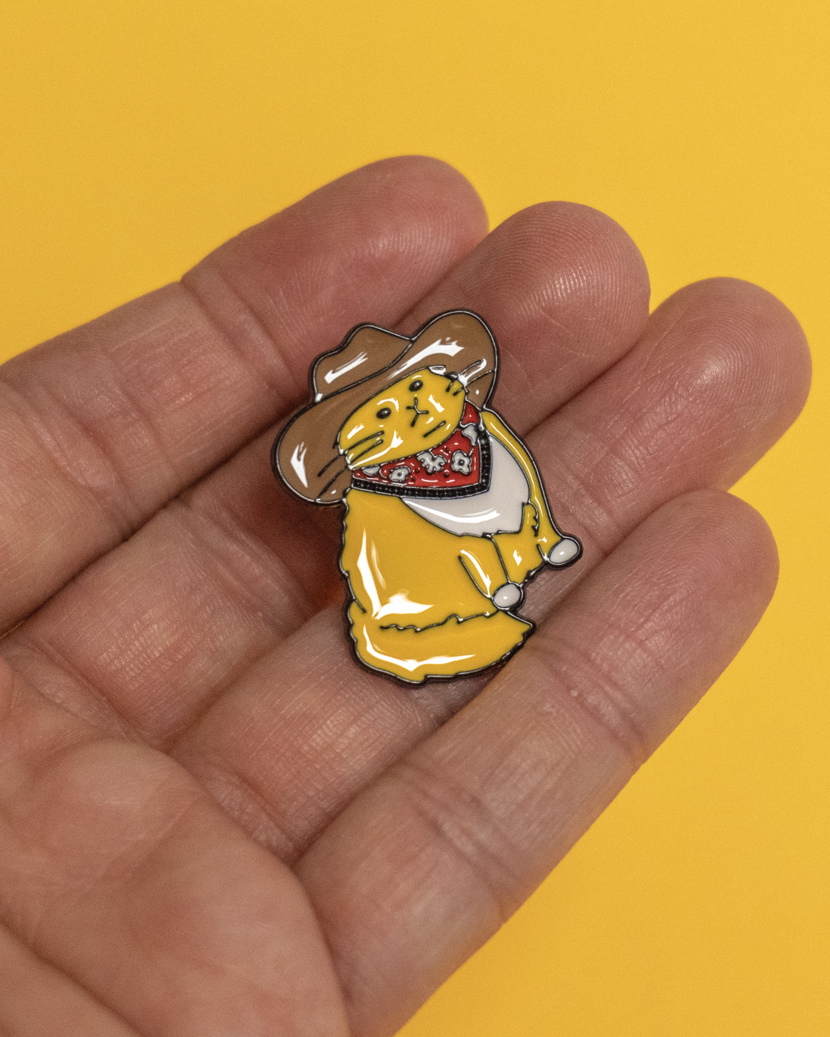 Pin Gato gordito con sombrero de cowboy