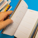 One line a day: A five-year memory book