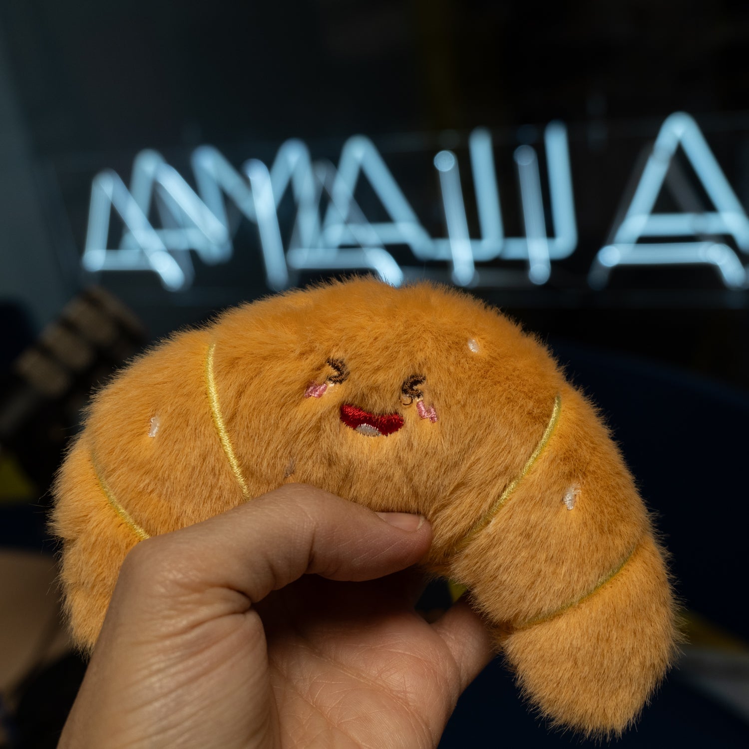 Llavero peluche cruasán