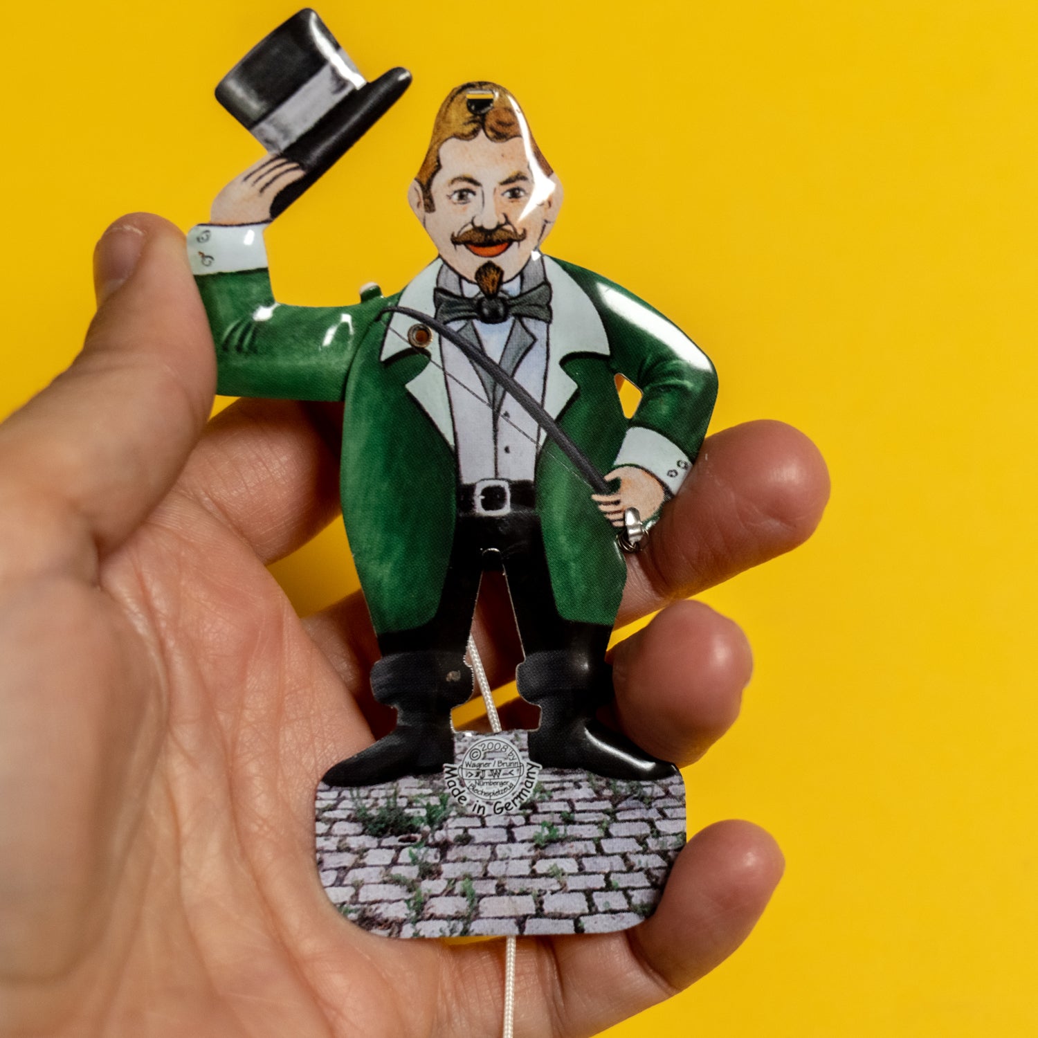 Broche de Señor con sombrero que saluda