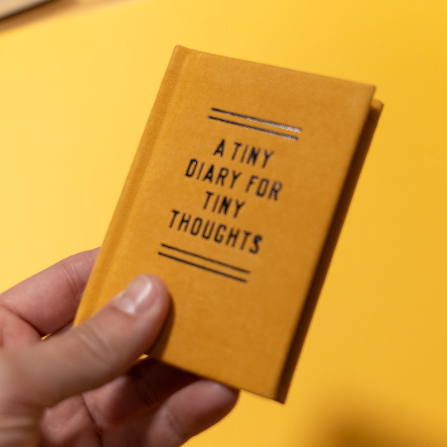 Libreta mini "A Tiny Diary For Tiny Thoughts"