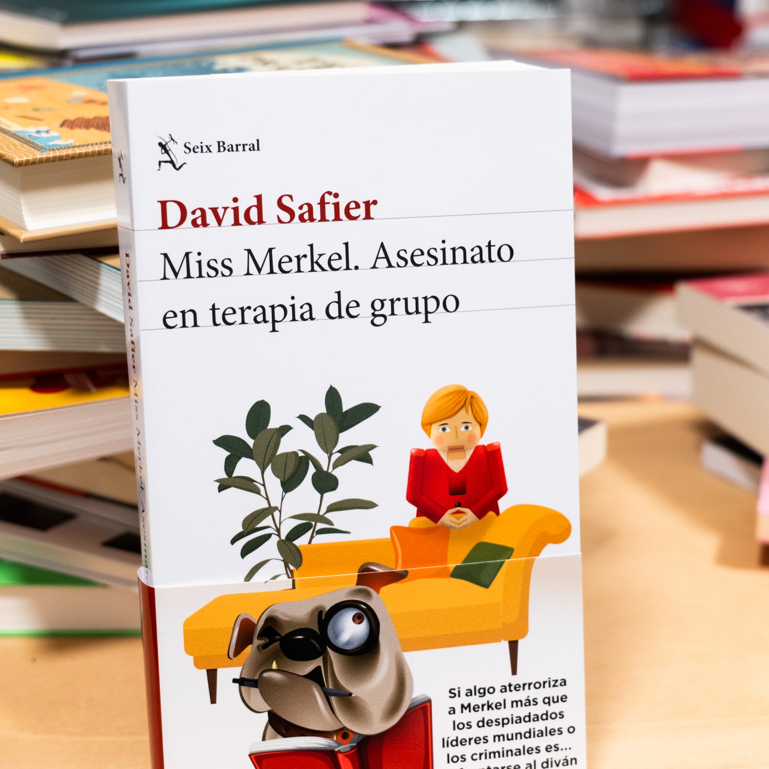 DAVID SAFIER | Miss Merkel. Asesinato en terapia de grupo