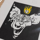 LAMASQWERTY | Grabado "Gato 3 ojos"