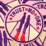 Parche "Trust no one"