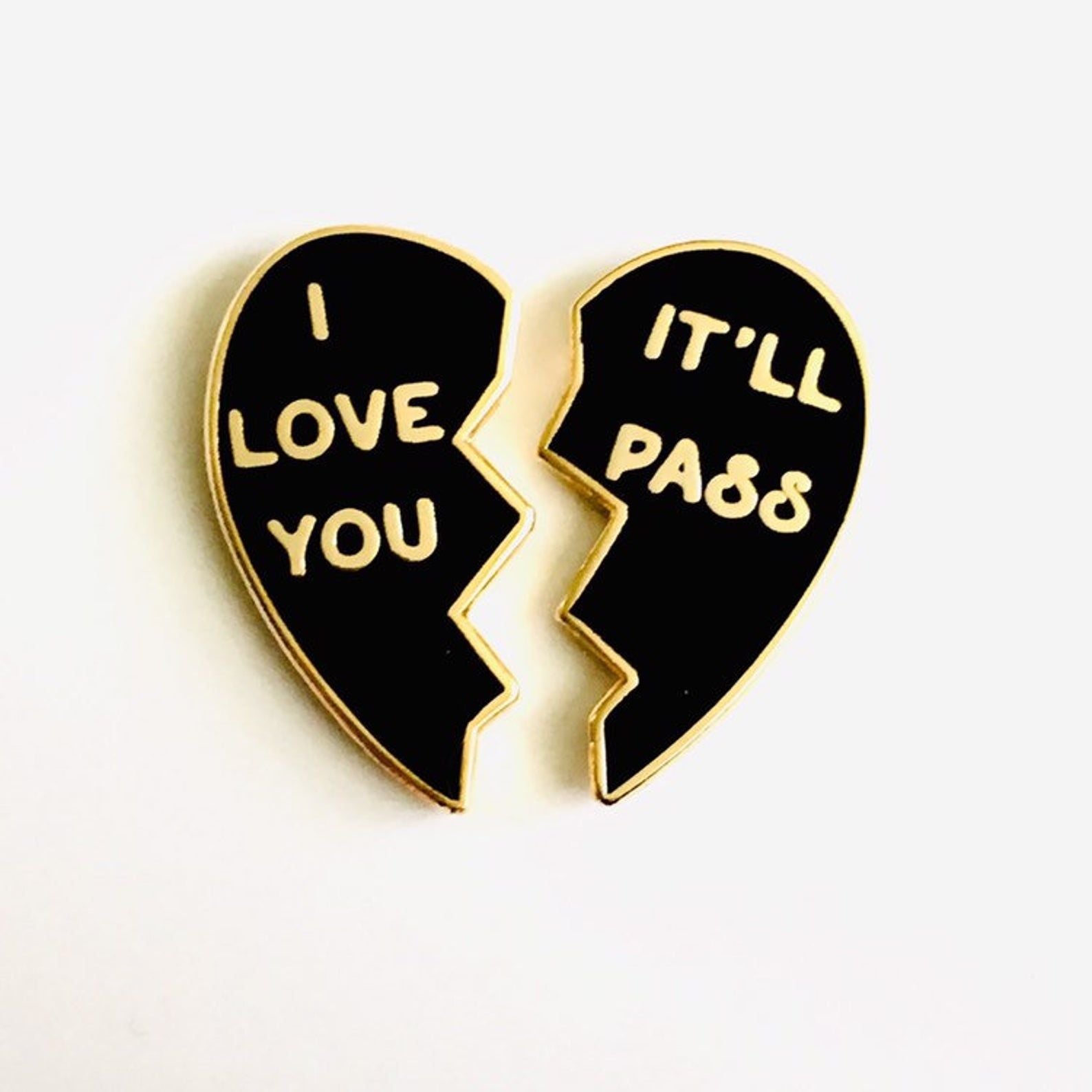 Pack 2 Pins Fleabag "I love you" & "It'll pass""